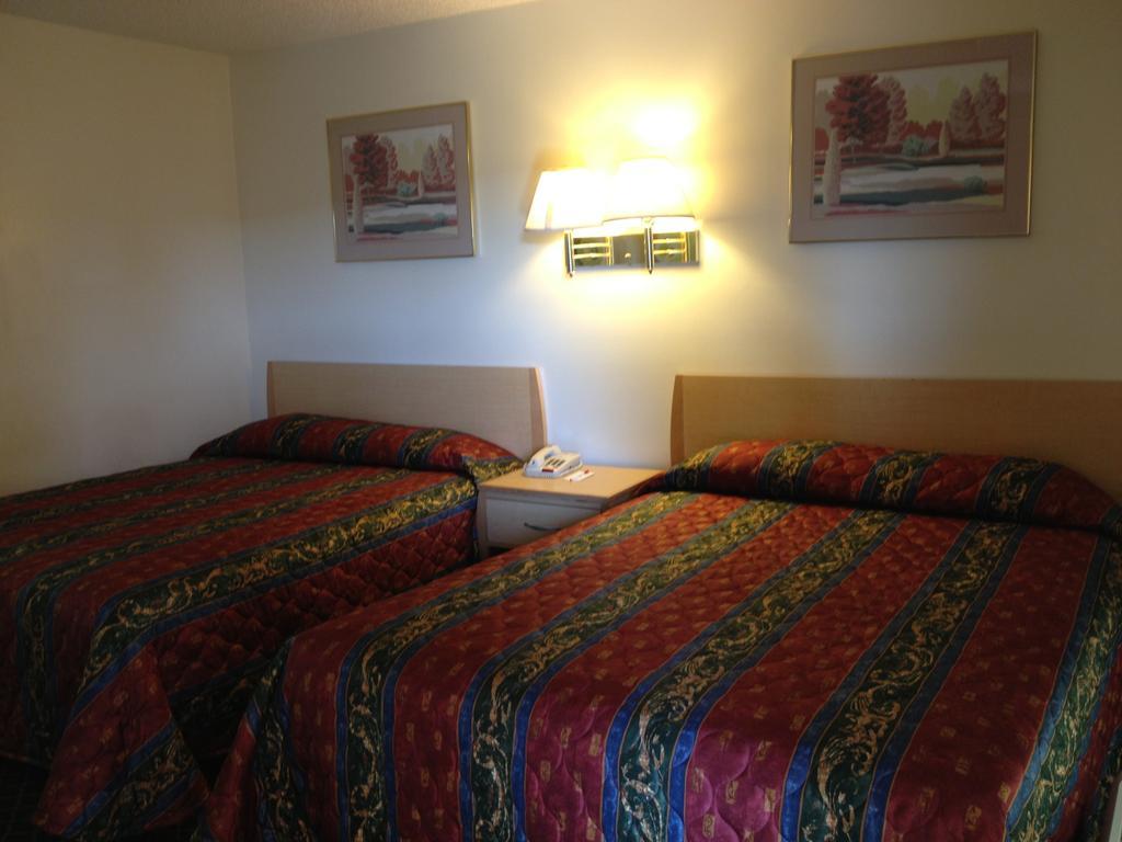 Riverside Inn & Suites Exterior foto