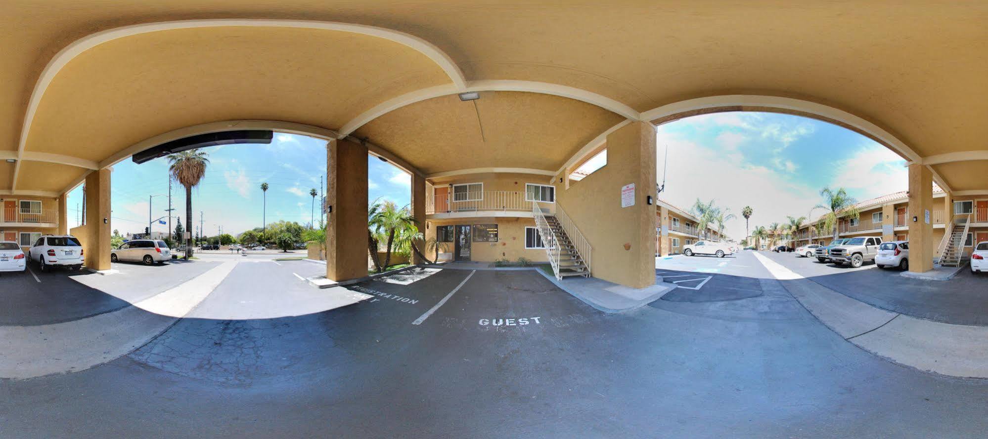 Riverside Inn & Suites Exterior foto